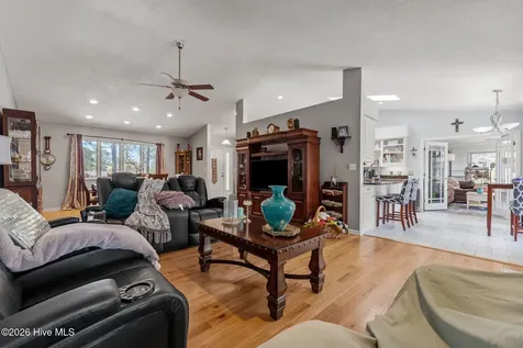 117 Pineneedle Drive West End NC 27376