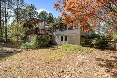 117 Pineneedle Drive West End NC 27376