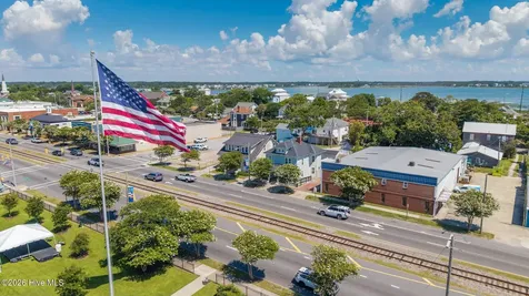 608 Arendell Street Morehead City NC 28557