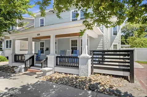 608 Arendell Street Morehead City NC 28557