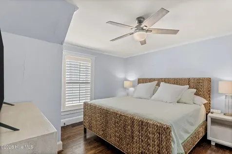 608 Arendell Street Morehead City NC 28557