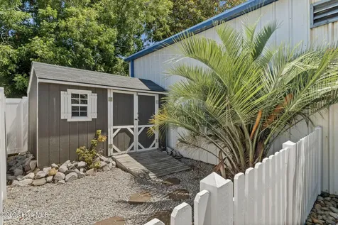 608 Arendell Street Morehead City NC 28557