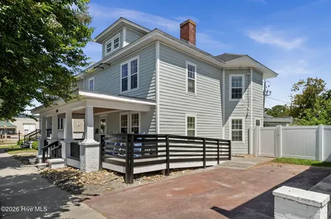 608 Arendell Street Morehead City NC 28557