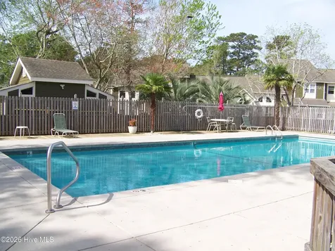 702 Cedarwood Village Morehead City NC 28557
