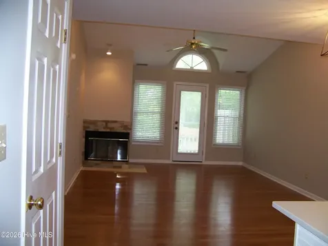702 Cedarwood Village Morehead City NC 28557