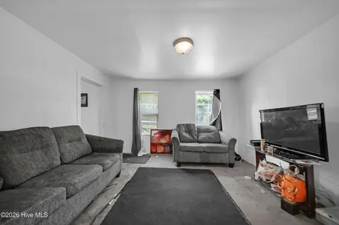 207 Bell Street Elizabeth City NC 27909