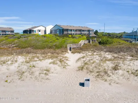 2509 W Fort Macon Road Atlantic Beach NC 28512