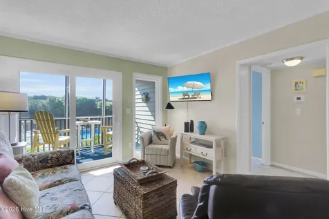 2509 W Fort Macon Road Atlantic Beach NC 28512