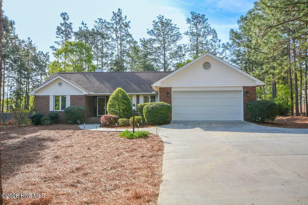 6 Spruce Lane Pinehurst NC 28374
