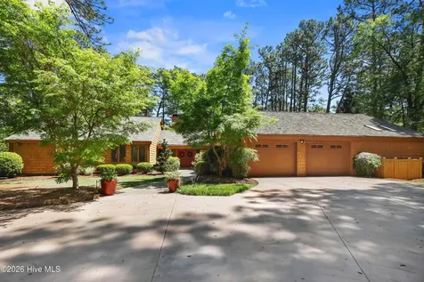90 El Dorado Street Pinehurst NC 28374
