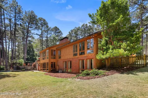 90 El Dorado Street Pinehurst NC 28374
