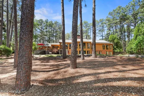 90 El Dorado Street Pinehurst NC 28374