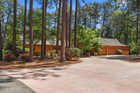90 El Dorado Street Pinehurst NC 28374