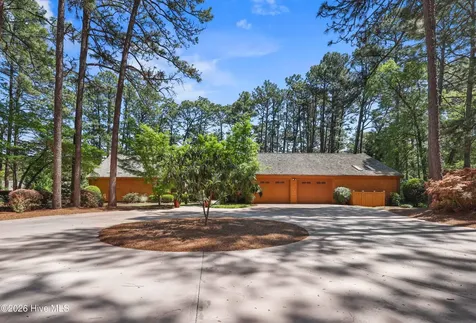 90 El Dorado Street Pinehurst NC 28374