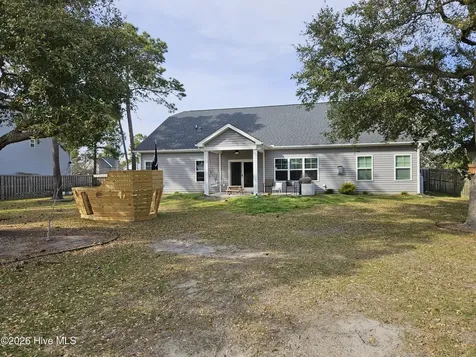 538 Saratoga Road Sneads Ferry NC 28460