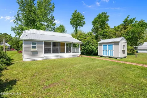 513 Broad Street Oriental NC 28571