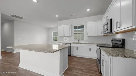 245 Lake Tyler Drive New Bern NC 28560