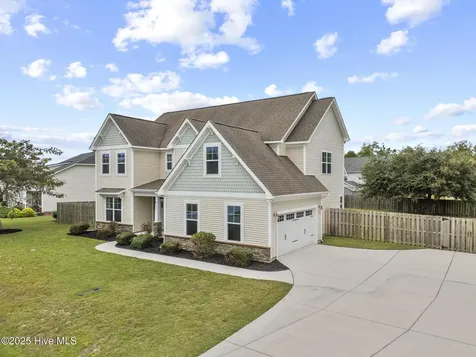 104 Bethea Street Holly Ridge NC 28445