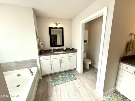 5010 Spring Green Pass New Bern NC 28562