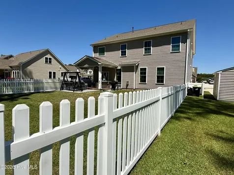 5010 Spring Green Pass New Bern NC 28562