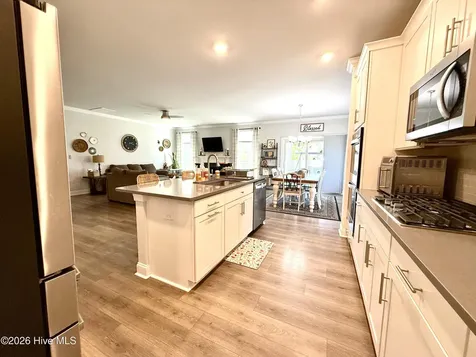 5010 Spring Green Pass New Bern NC 28562