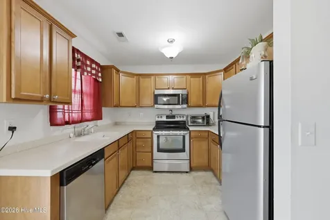 808 Compass Drive Elizabeth City NC 27909