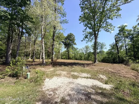 109/111 Barry Lane Jacksonville NC 28540