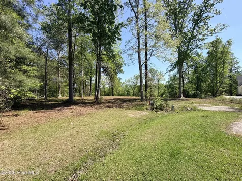 109/111 Barry Lane Jacksonville NC 28540