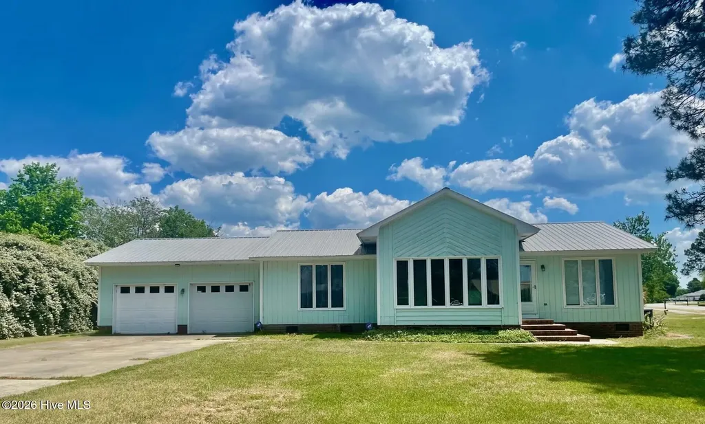 12 Hawk Drive Harrells NC 28444