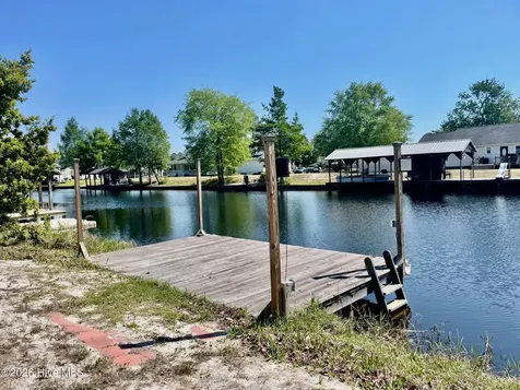 12 Hawk Drive Harrells NC 28444