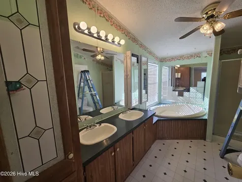 432 Woodville Road Hertford NC 27944