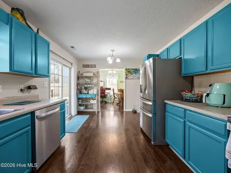210 Bobwhite Road Hubert NC 28539