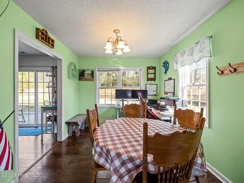 210 Bobwhite Road Hubert NC 28539