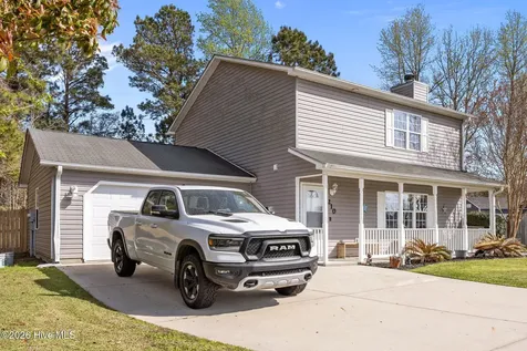 210 Bobwhite Road Hubert NC 28539