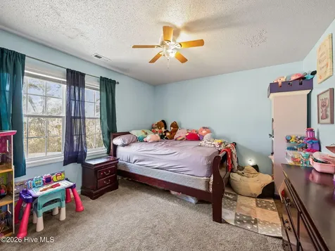 210 Bobwhite Road Hubert NC 28539