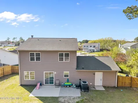 210 Bobwhite Road Hubert NC 28539