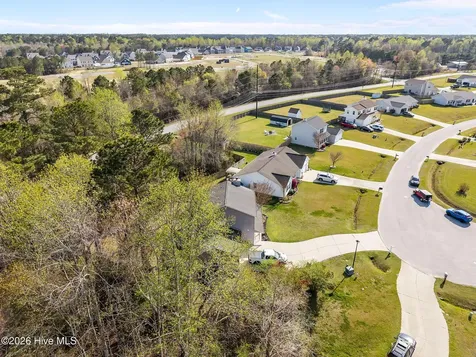 210 Bobwhite Road Hubert NC 28539