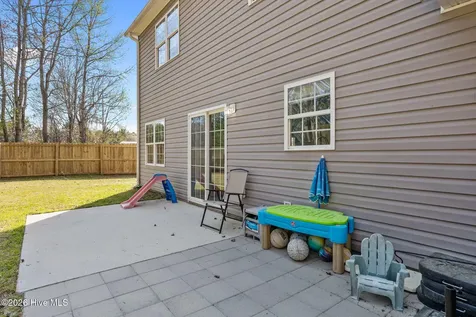 210 Bobwhite Road Hubert NC 28539