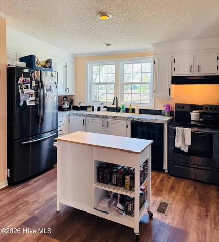 141 Up River Road Belvidere NC 27919