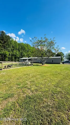 141 Up River Road Belvidere NC 27919