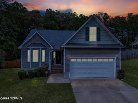 279 Smokey Mountain Drive Raeford NC 28376