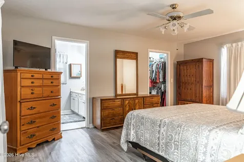 101 Swan Run Court Seven Lakes NC 27376
