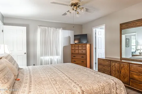 101 Swan Run Court Seven Lakes NC 27376