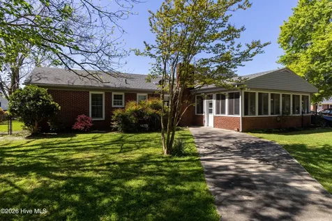 212 Robin Lane Edenton NC 27932