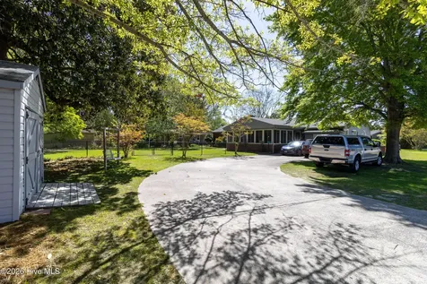 212 Robin Lane Edenton NC 27932