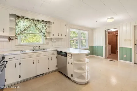 118 Forest Drive W Whiteville NC 28472