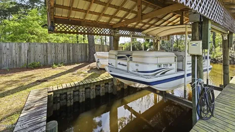298 Bay Shore Drive Chocowinity NC 27817
