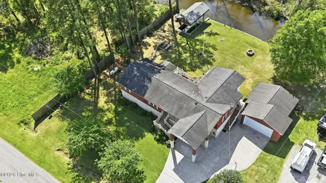 298 Bay Shore Drive Chocowinity NC 27817