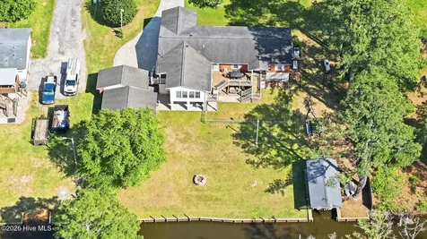 298 Bay Shore Drive Chocowinity NC 27817