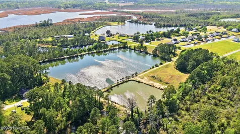 298 Bay Shore Drive Chocowinity NC 27817